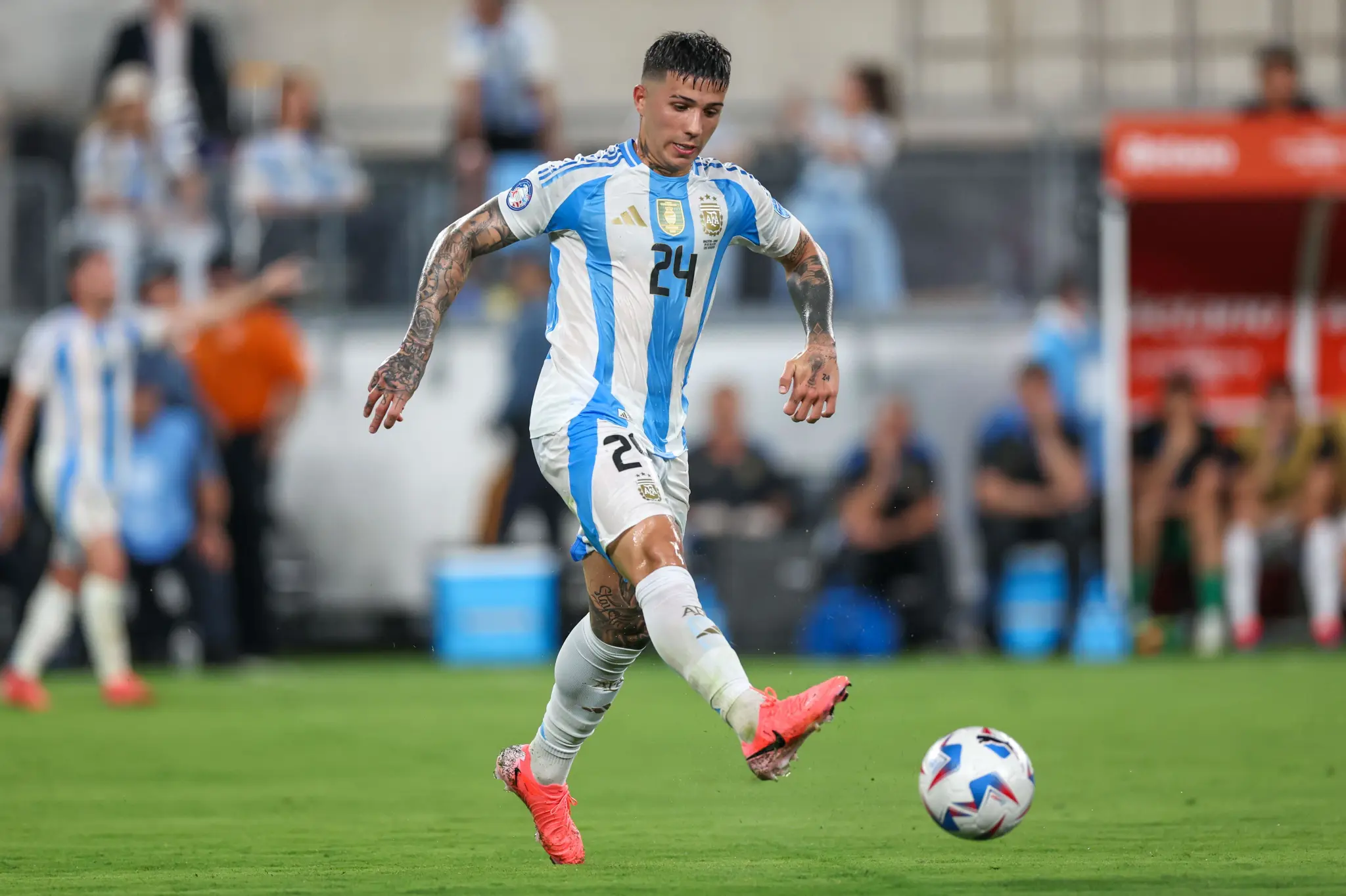 九游体育-玻利维亚球员在俱乐部比赛中得到首发机会