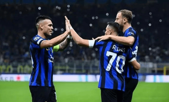 九游体育app-乌迪内斯队实力雄厚，战无不胜