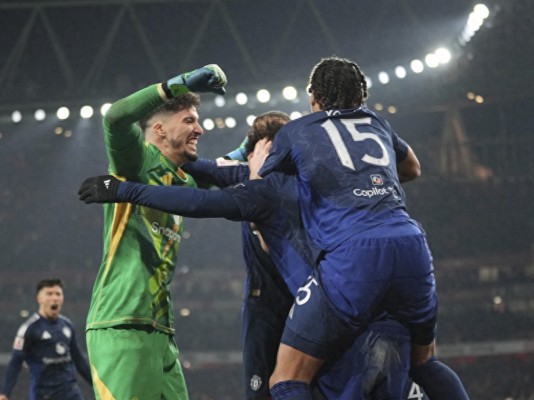 九游体育app下载-经典足球战役：球场上对决看点十足的简单介绍