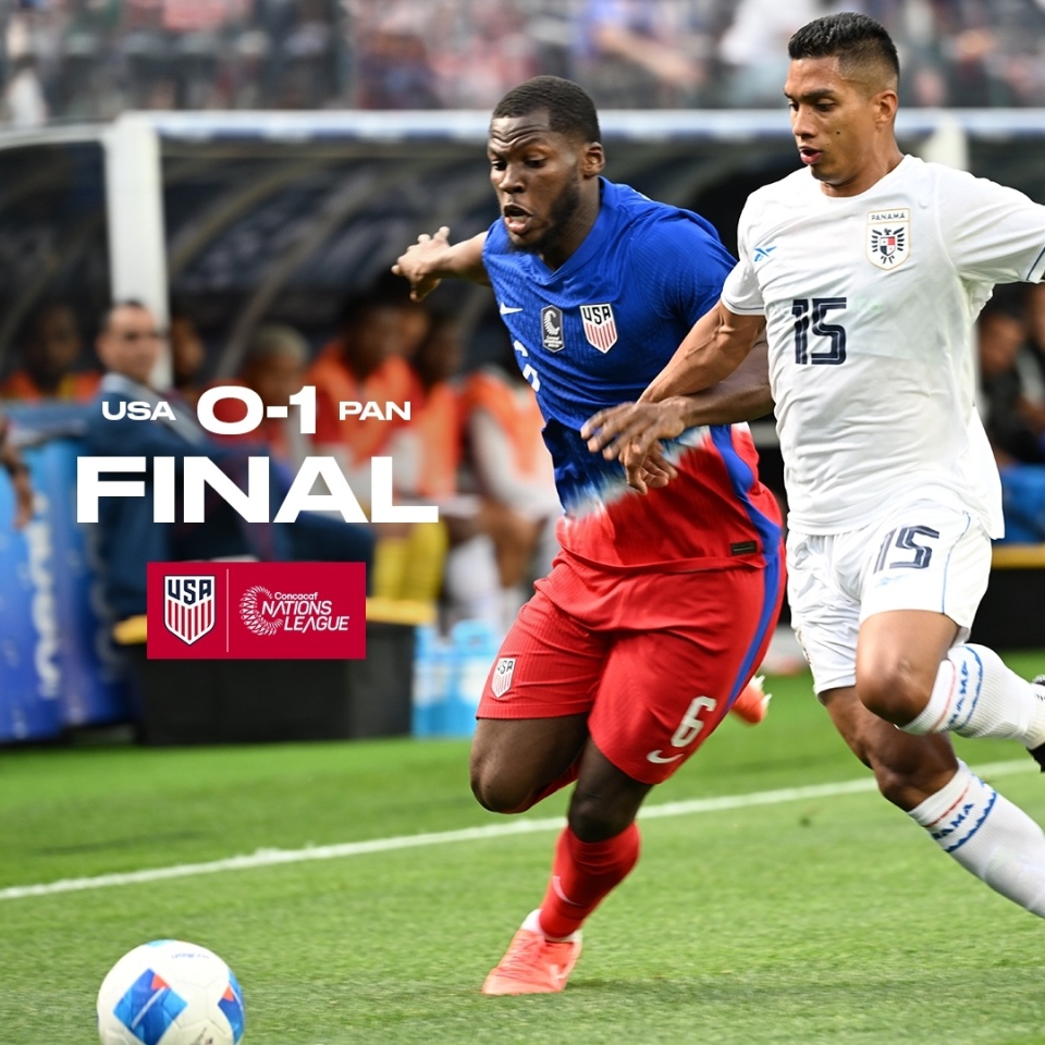 九游体育app-哥伦比亚队与巴拿马队在北美洲进行友谊赛