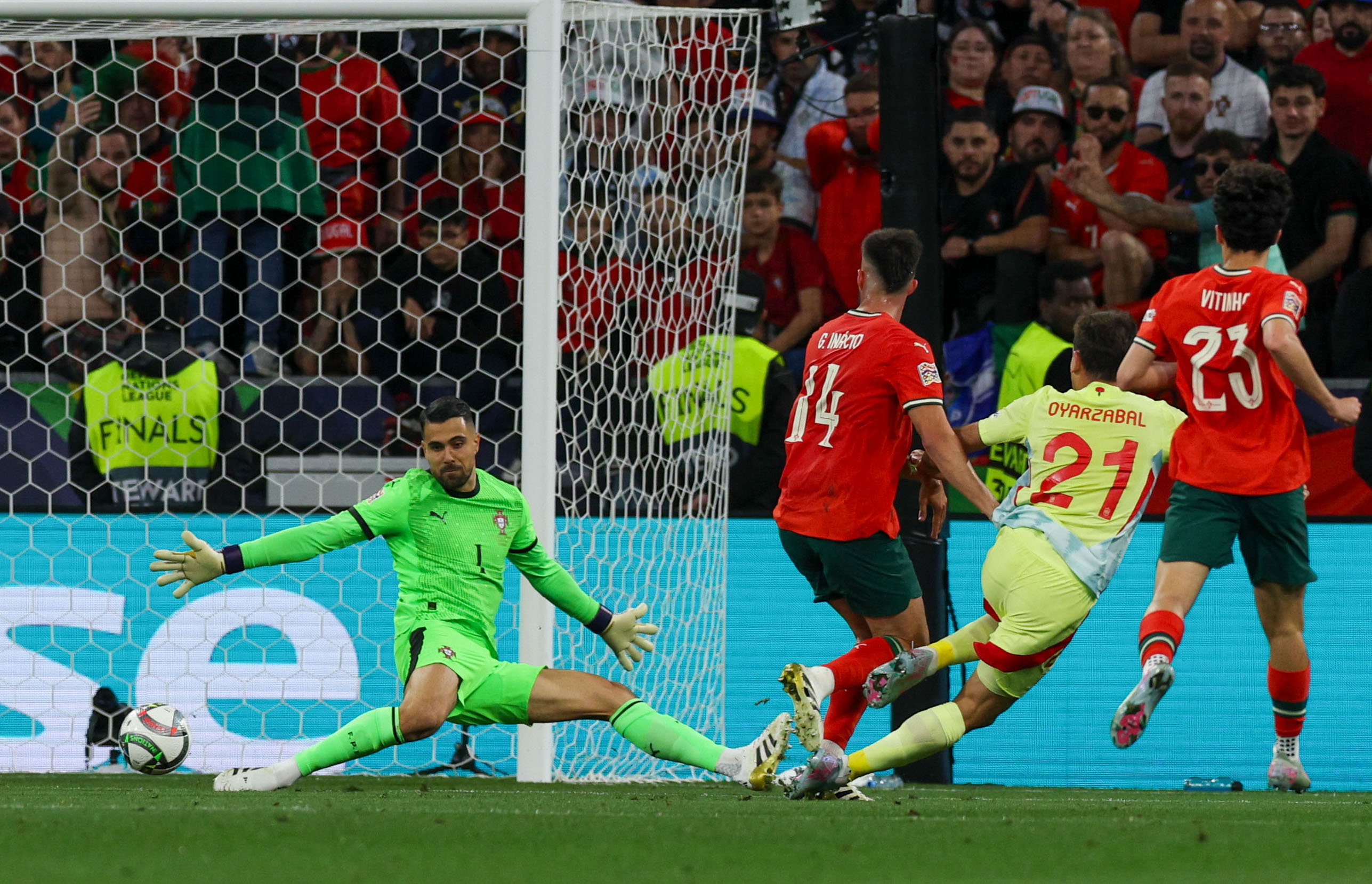 关于球员飞速进步！欧国联赛技术比拼精彩纷呈的信息