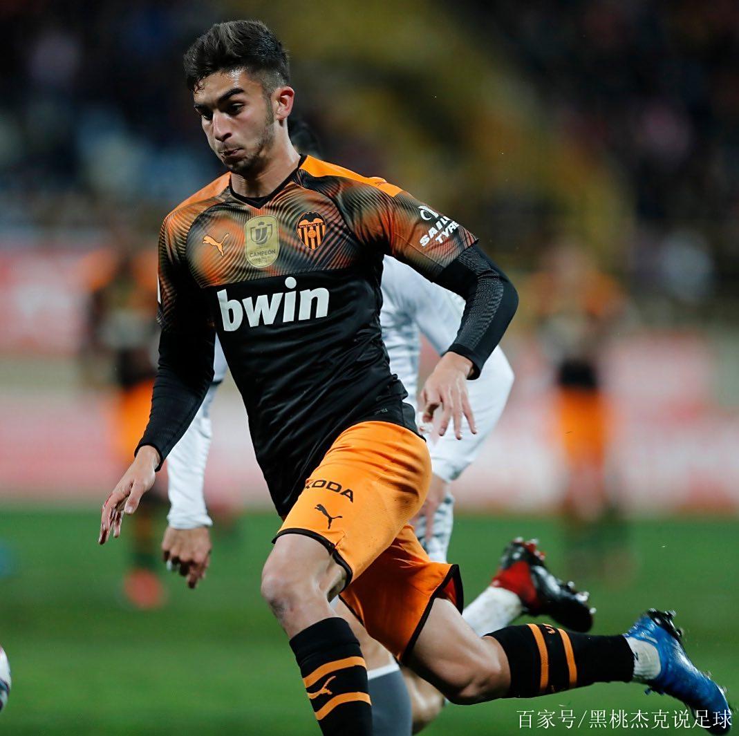 西班牙球队名宿重返主场加油的简单介绍 西班牙球队名宿重返主场加油的简单介绍