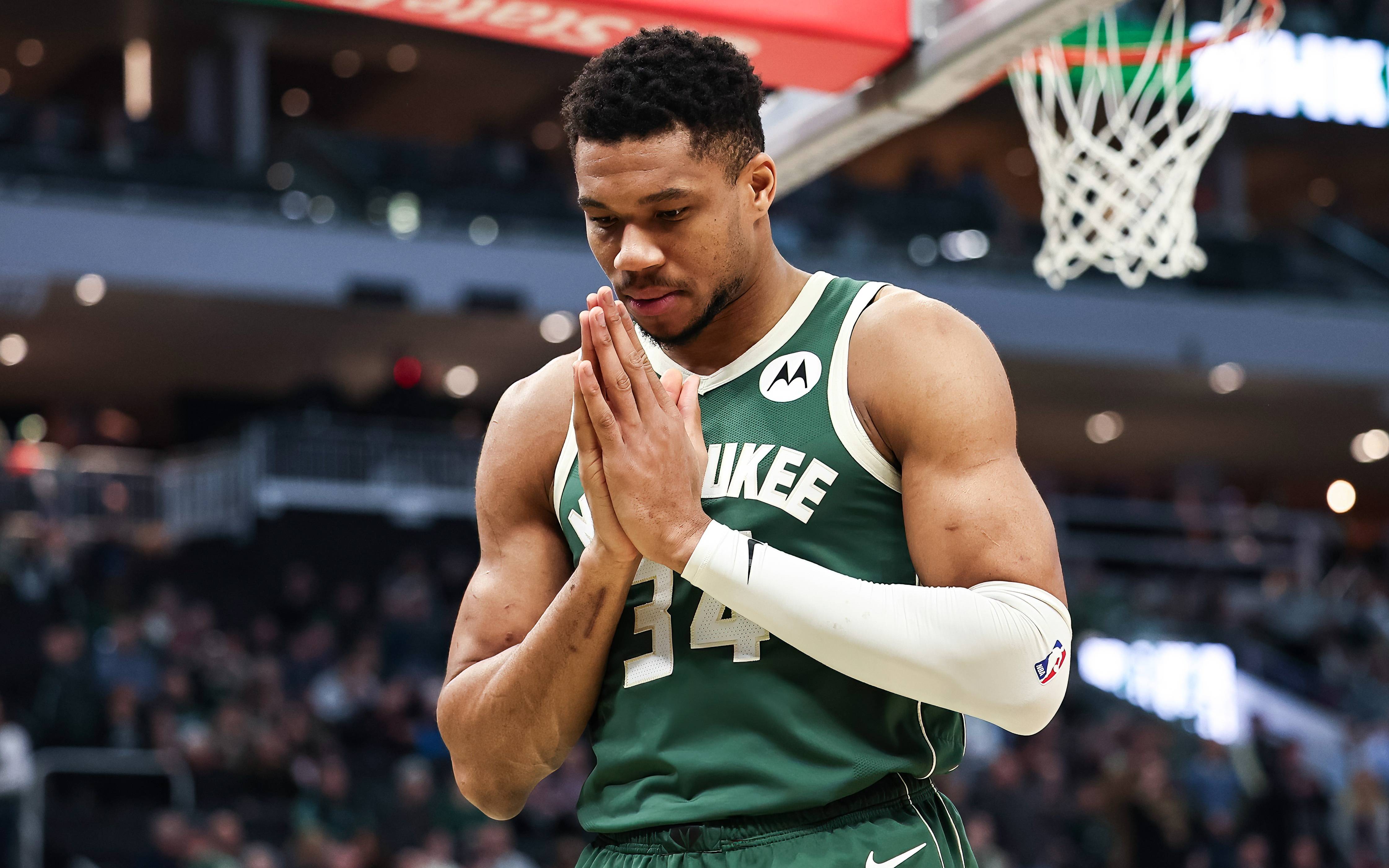 雄鹿横扫魔术，继续领跑东部的简单介绍