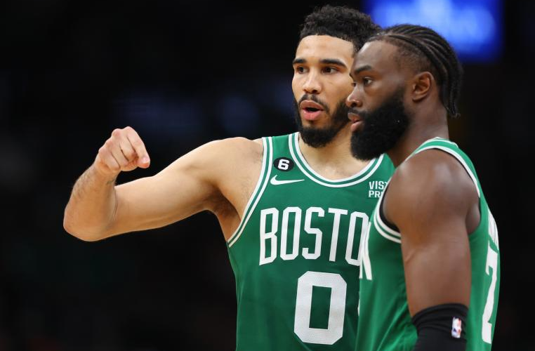 火箭险胜凯尔特人,取得两连胜 火箭险胜凯尔特人,取得两连胜