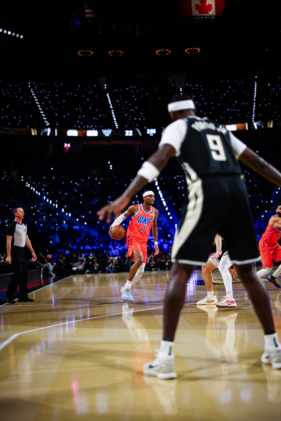 九游体育官方登录入口-雄鹿球星表现抢眼，帮助球队获胜