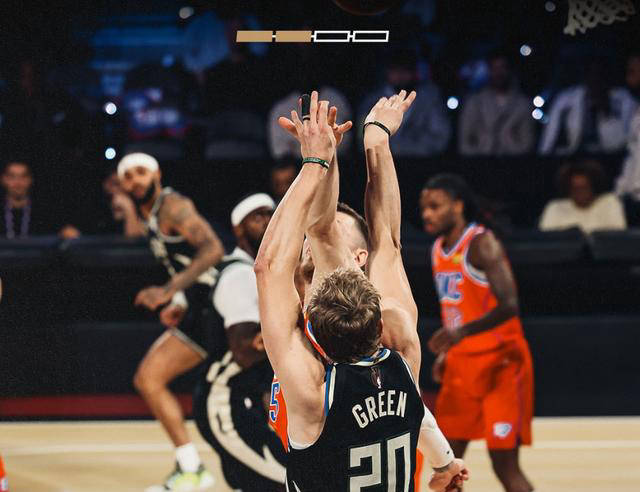 雄鹿球星表现抢眼,帮助球队获胜 雄鹿球星表现抢眼,帮助球队获胜